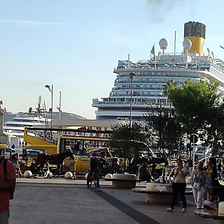 Central Apartment A Due Passi Dal Porto パレルモ エクステリア 写真