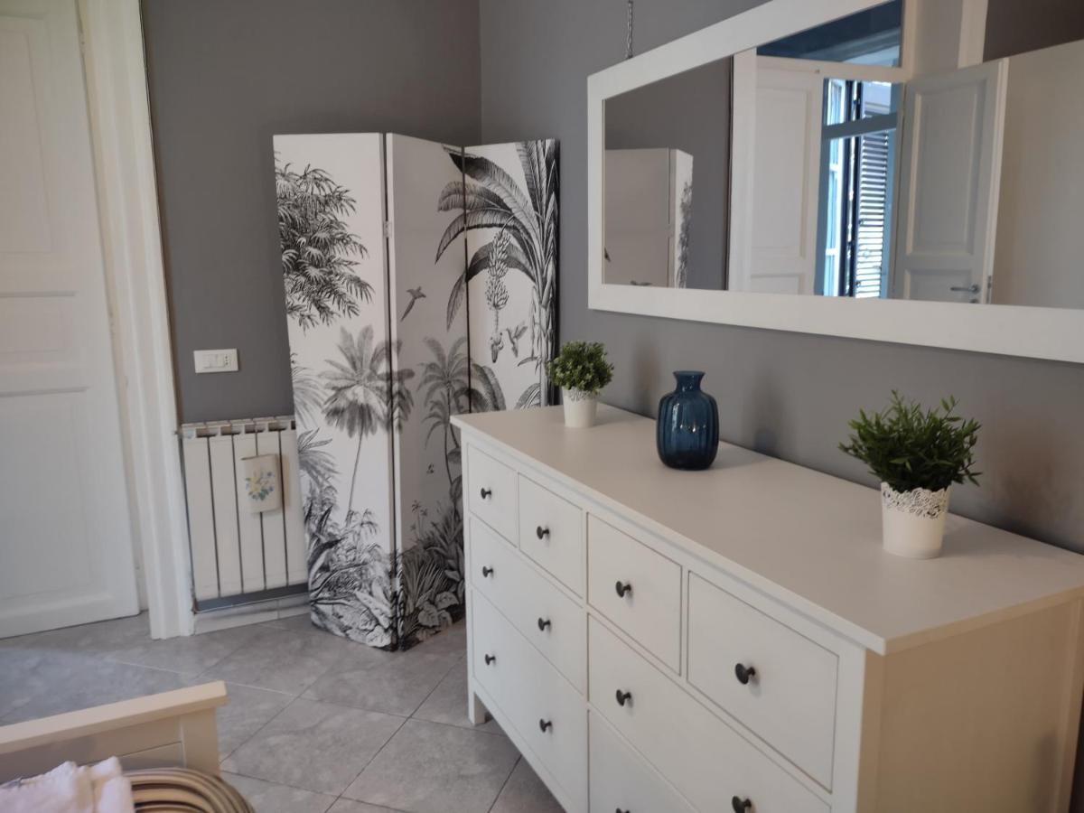 Central Apartment A Due Passi Dal Porto パレルモ エクステリア 写真