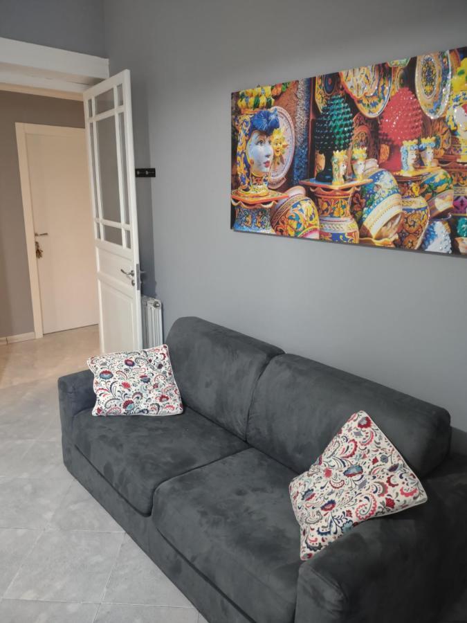 Central Apartment A Due Passi Dal Porto パレルモ エクステリア 写真