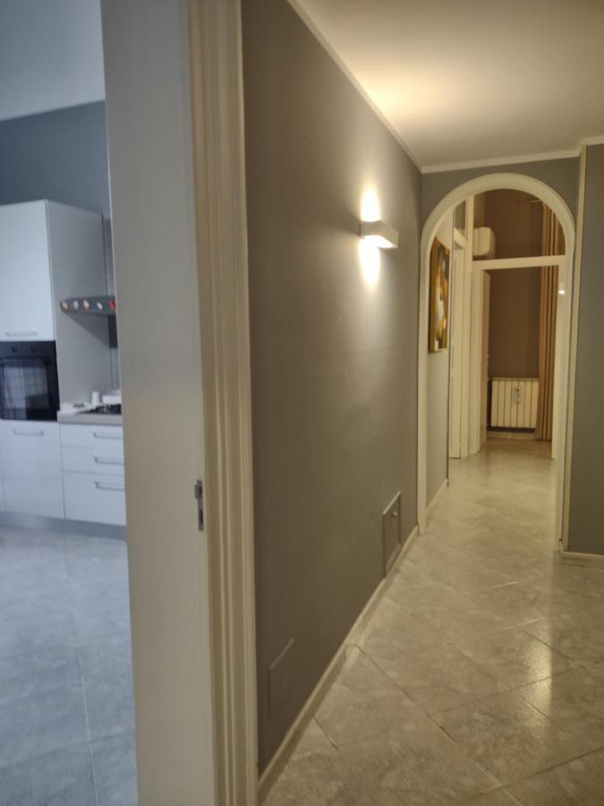 Central Apartment A Due Passi Dal Porto パレルモ エクステリア 写真